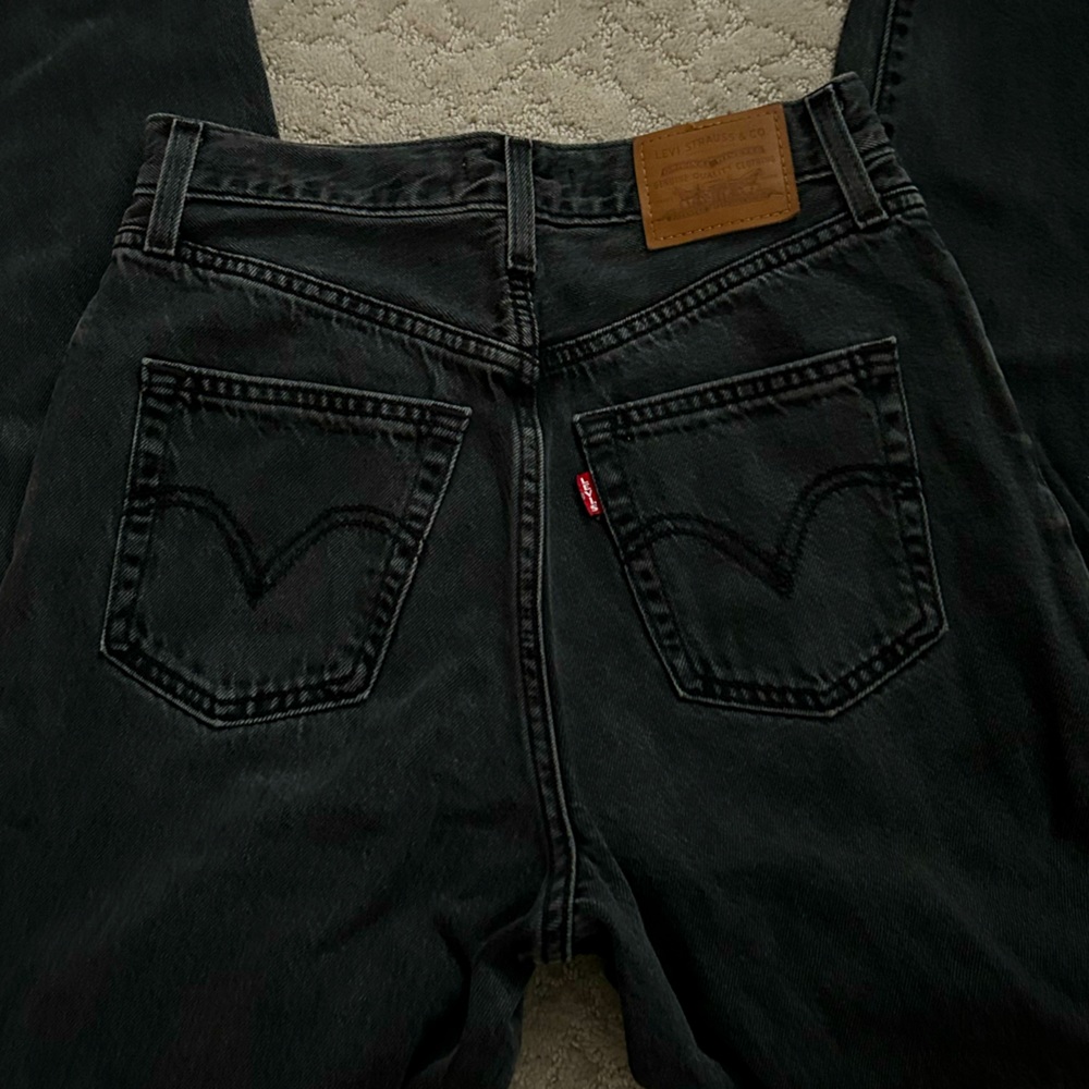 DONATING SOON! Levi’s jeans